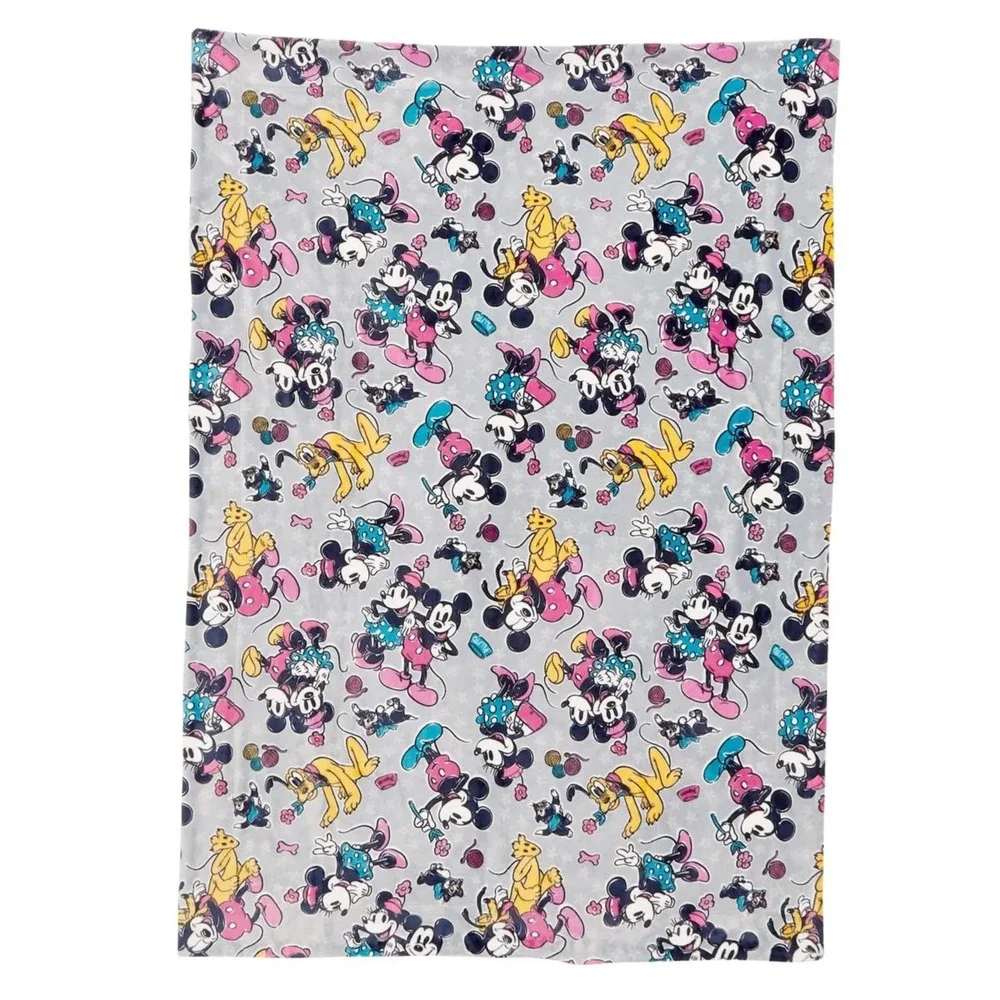 Vera Bradley Disney Mickey Mouse Family Fun Cozy Life Throw Blanket 72x50 NWT